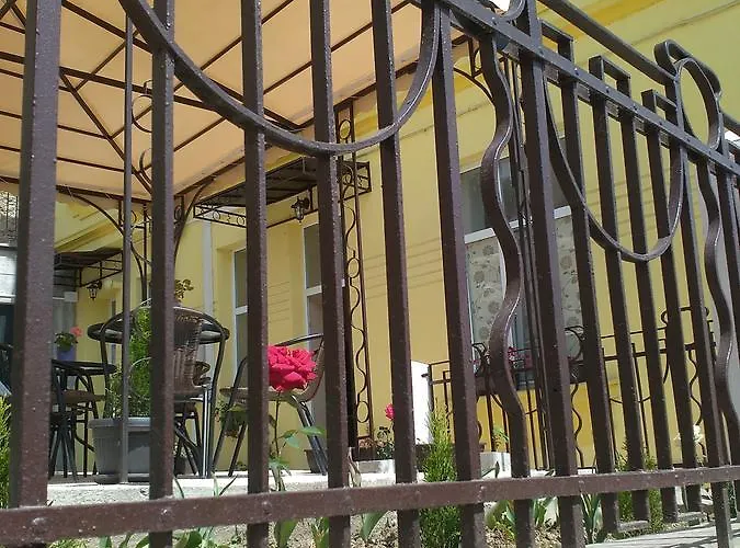 Gurkov בית הארחה וליקו טורנובו